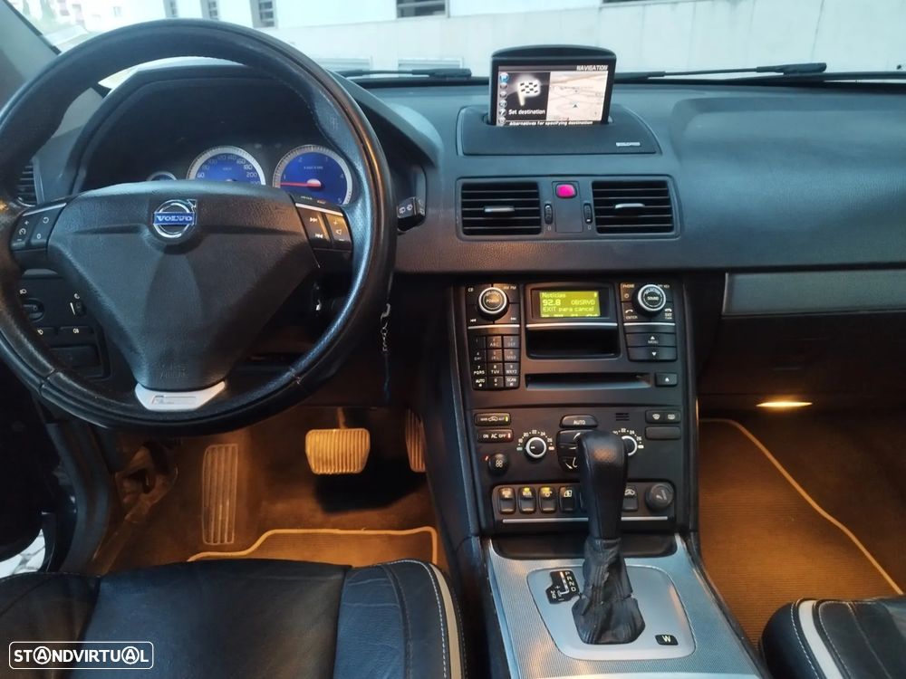 Volvo XC 90 2.4 D5 7L R-Design AWD 215g Geartronic - 8