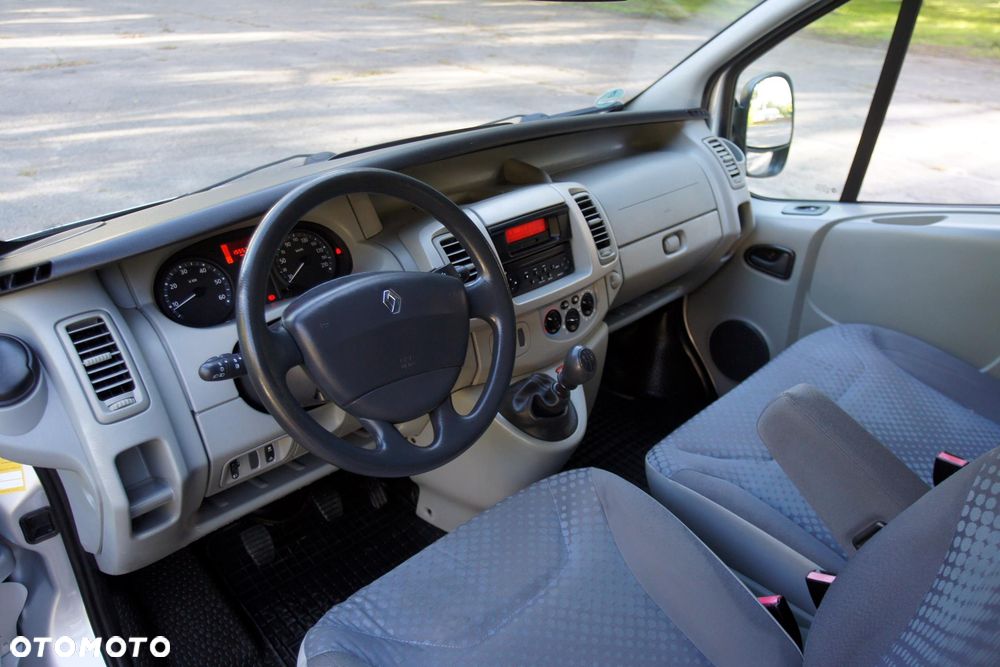 Renault Trafic L1H1 Passenger Lux - 25