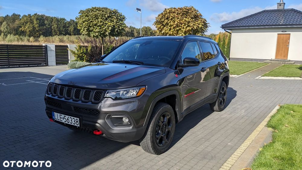 Jeep Compass - 1