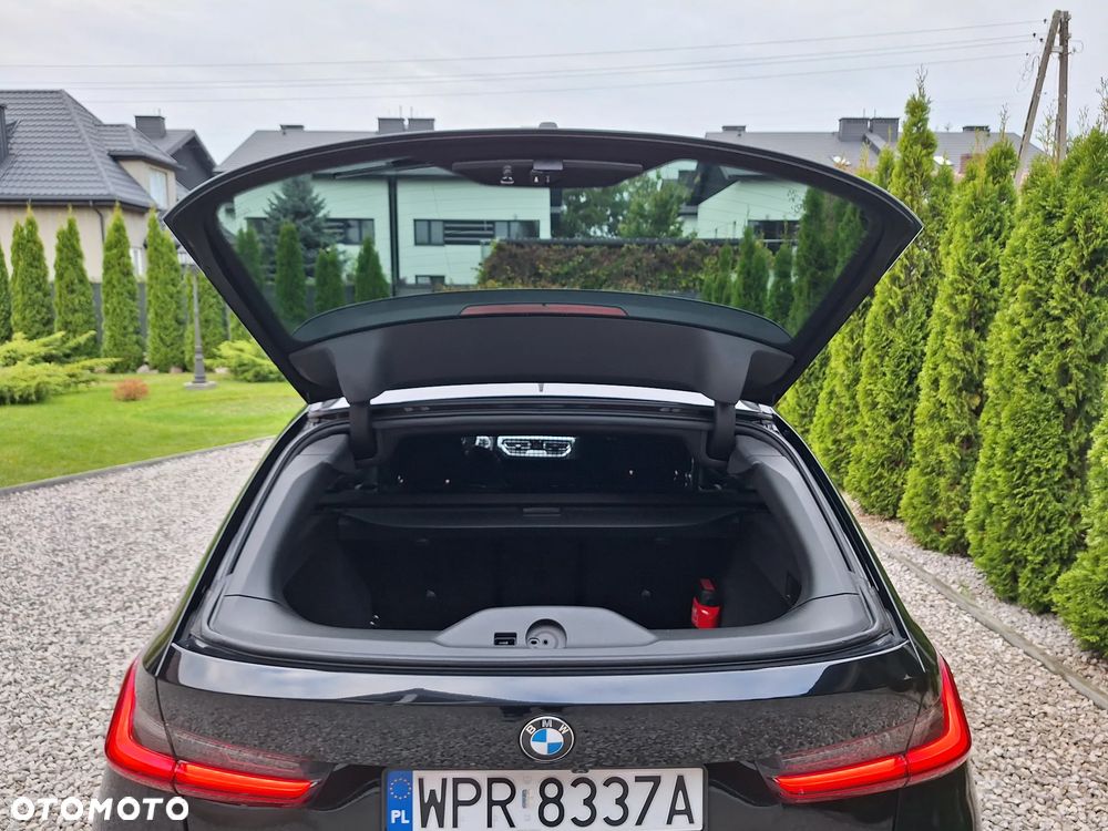 BMW Seria 3 320d MHEV Sport Line - 33