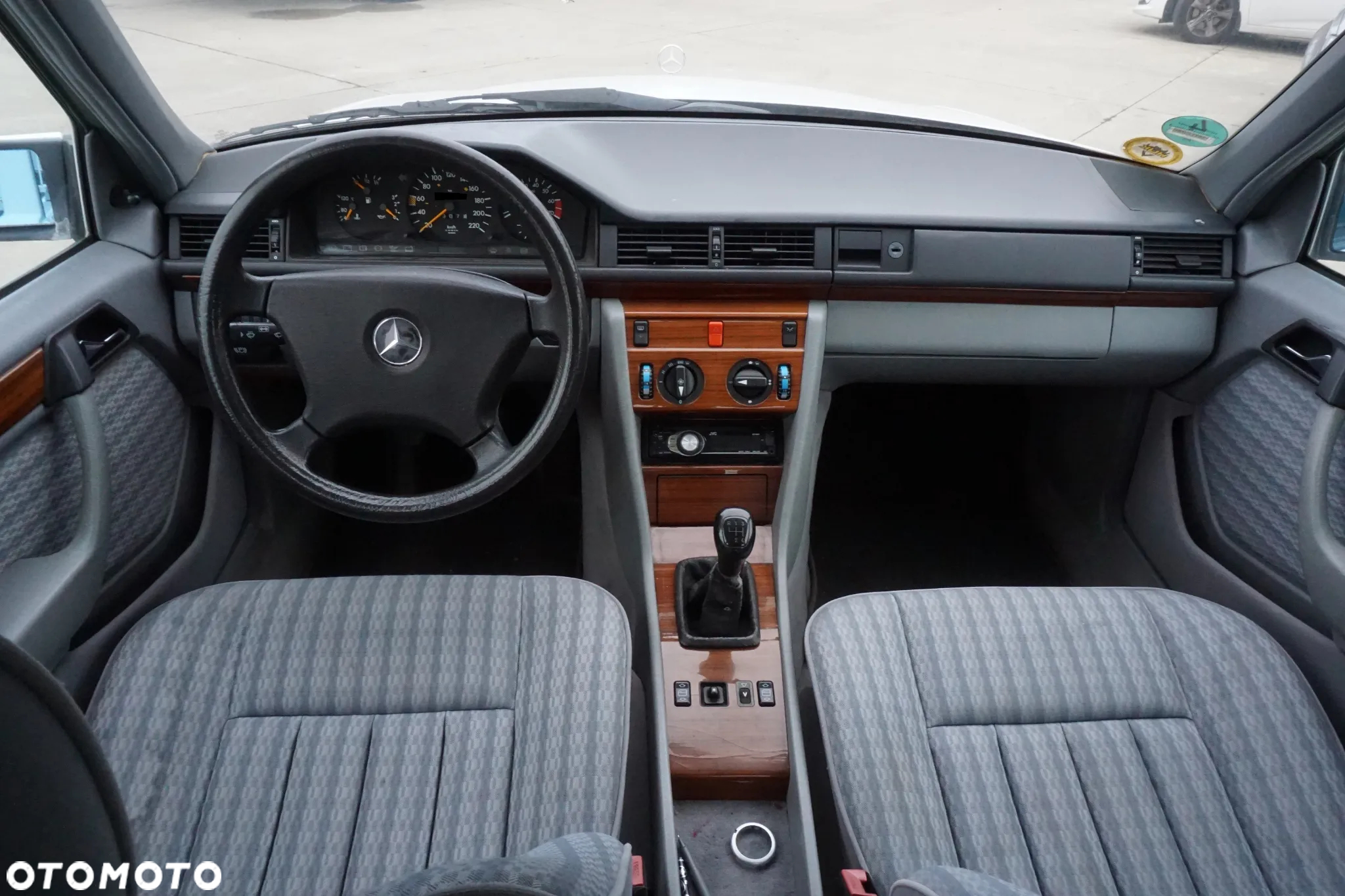 Mercedes-Benz W124 (1984-1993) - 9