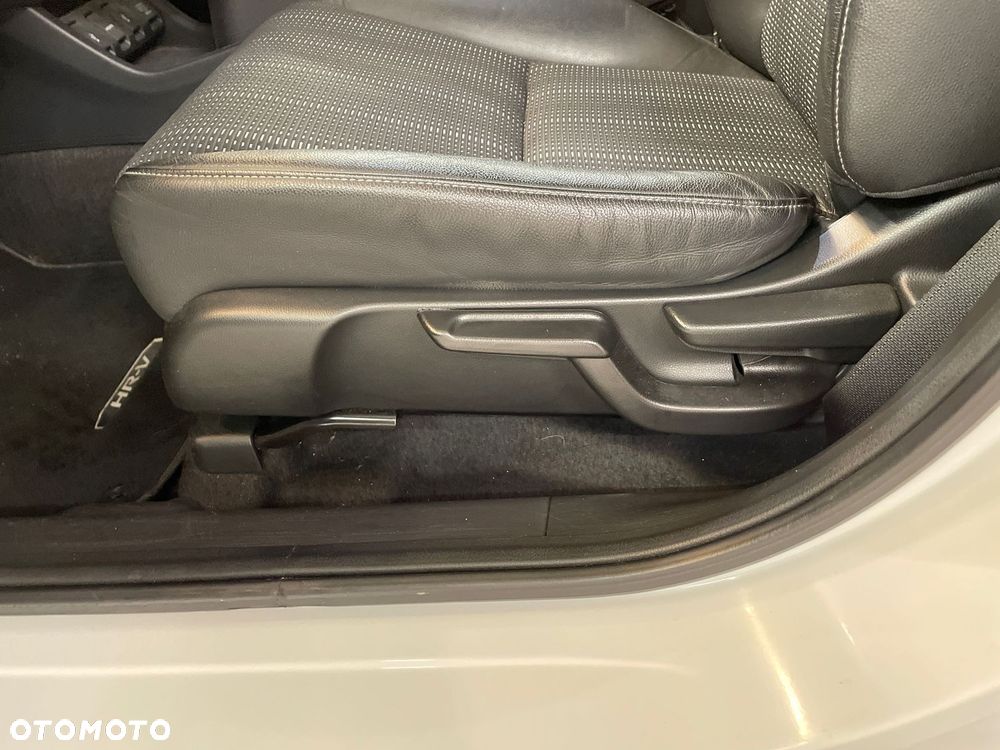 Honda HR-V 1.5 i-VTEC CVT Executive - 22