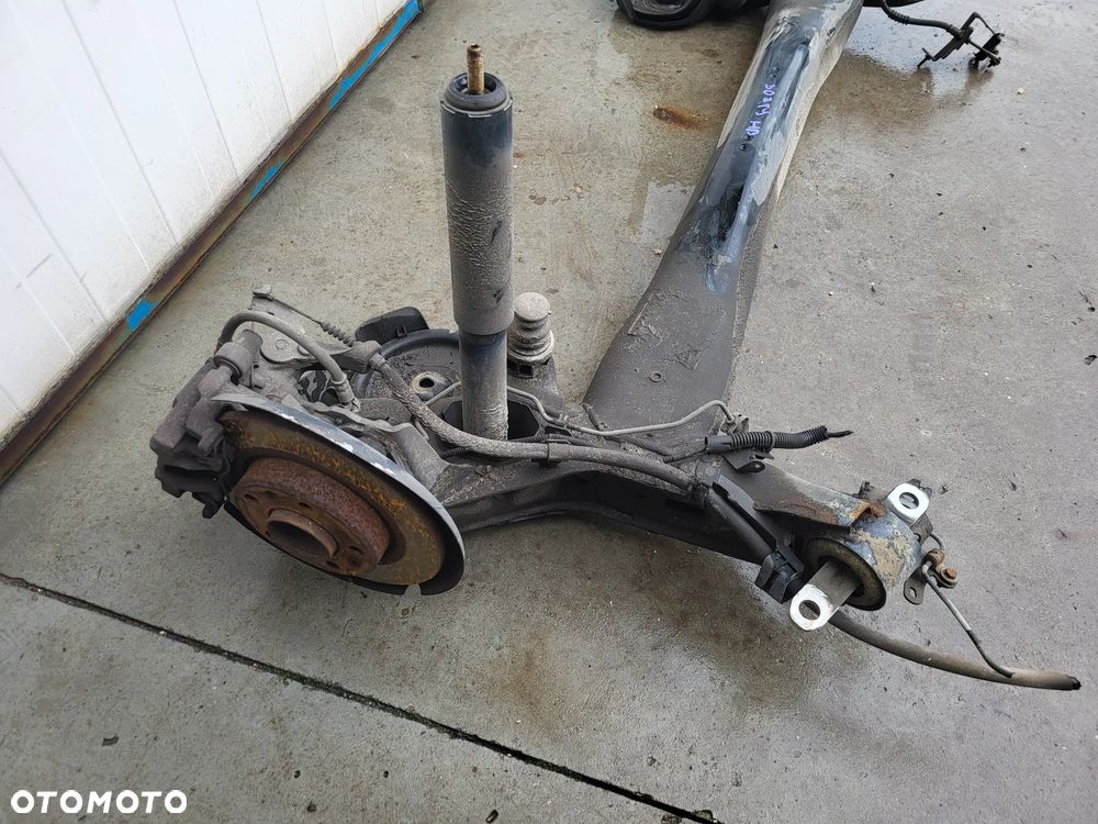 Belka zawieszenia tylna Peugeot 308 T9 HB - 2