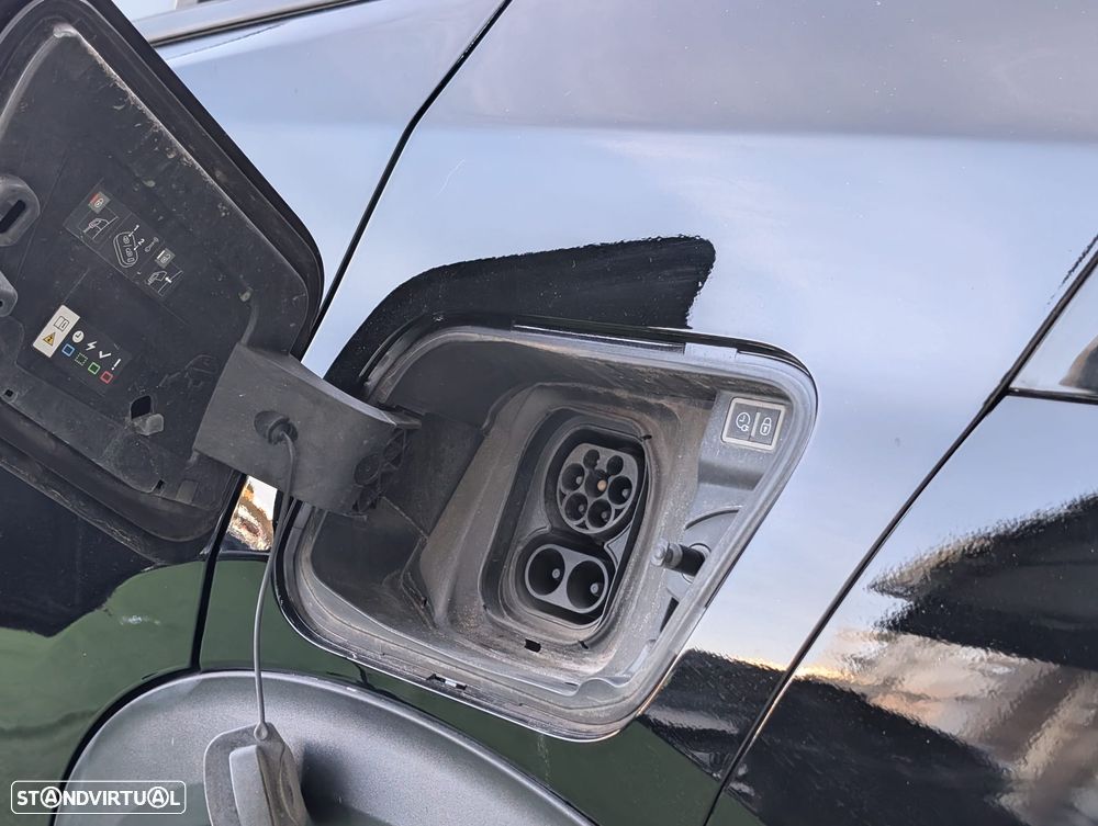 Peugeot e-2008 Allure Pack - 18