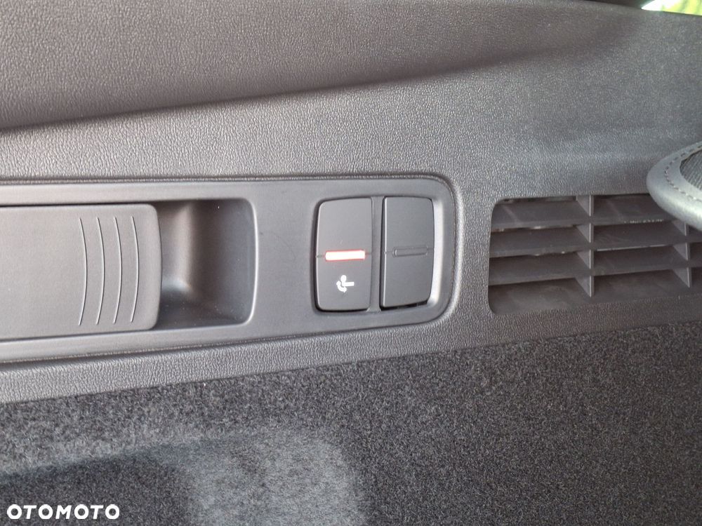 Audi Q5 Sportback - 11