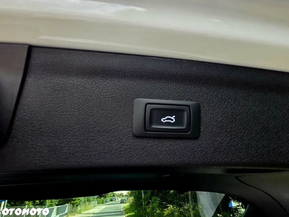 Audi Q3 1.4 TFSI S tronic - 25