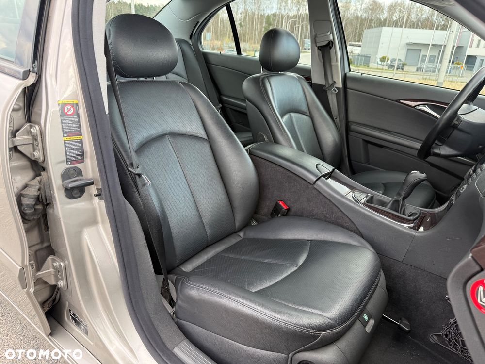 Mercedes-Benz Klasa E 200 CDI Classic - 16