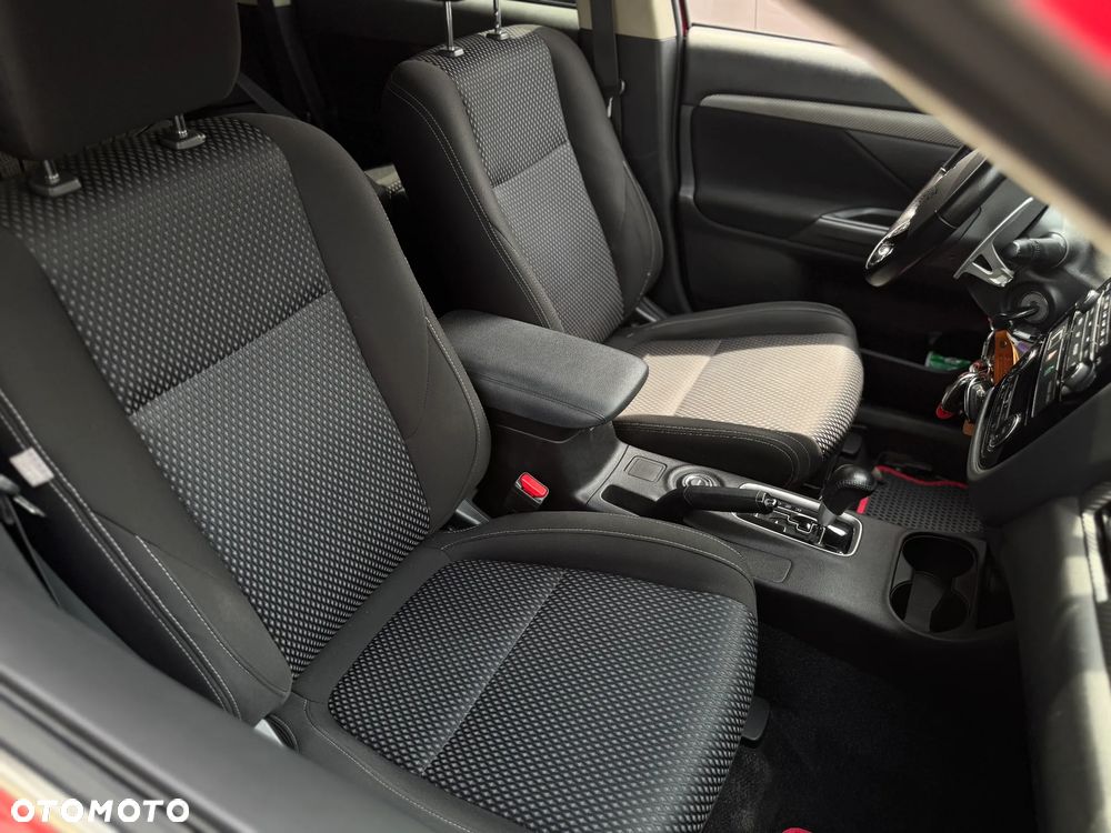 Mitsubishi Outlander 2.0 Intense 4WD CVT - 25