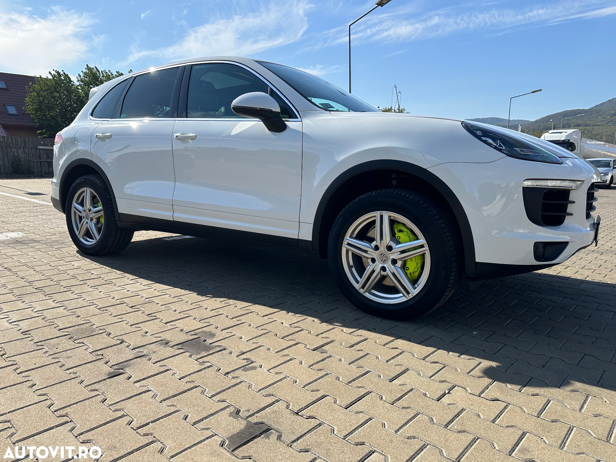 Porsche Cayenne S Hybrid Tiptronic S - 3