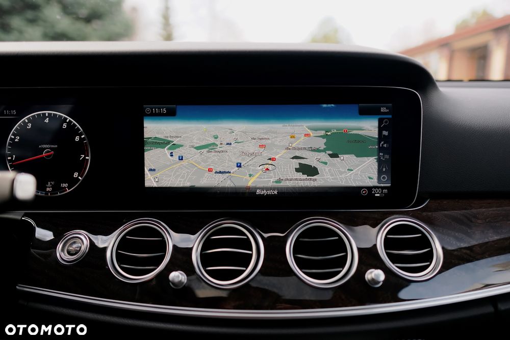 Mercedes-Benz Klasa E 300 9G-TRONIC - 30