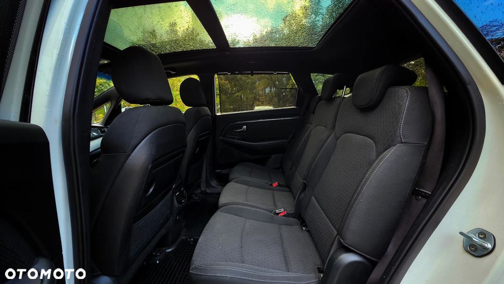 Kia Carens 1.7 CRDi Business Line 7os 7DCT - 22