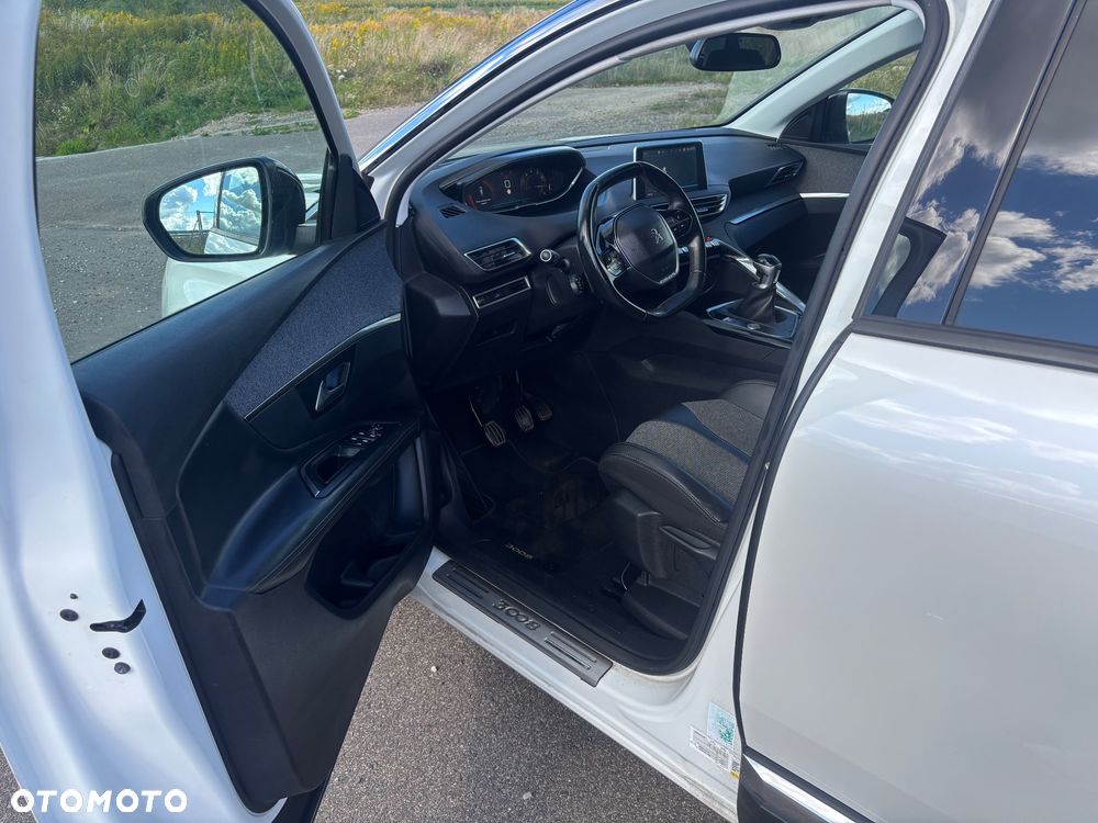 Peugeot 3008 1.2 PureTech Access S&S - 6