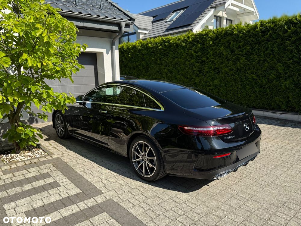 Mercedes-Benz Klasa E 220 d Coupe 4-Matic 9G-TRONIC - 9