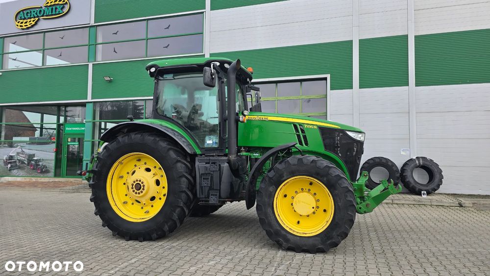 John Deere 7230R - 1