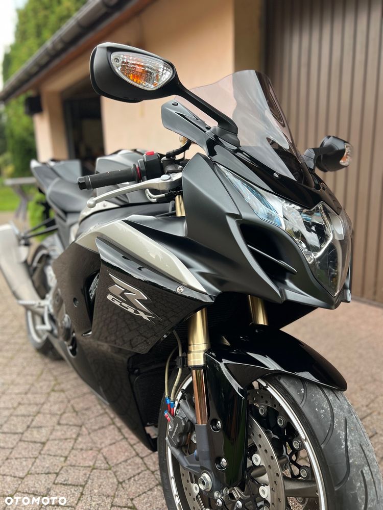 Suzuki GSX-R - 6