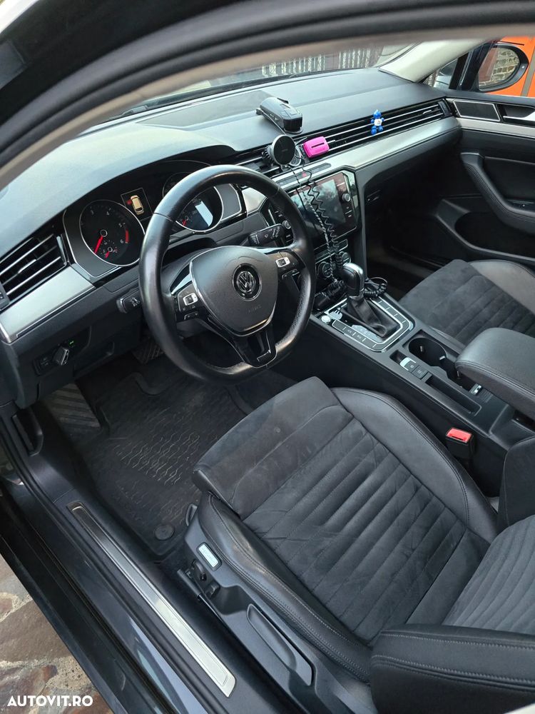 Volkswagen Passat Variant 2.0 TDI DSG 4Motion Highline - 8