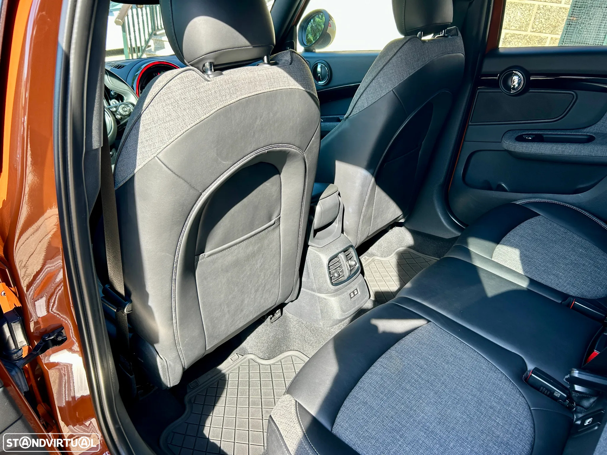 MINI Countryman Cooper SD Auto Desportiva - 19