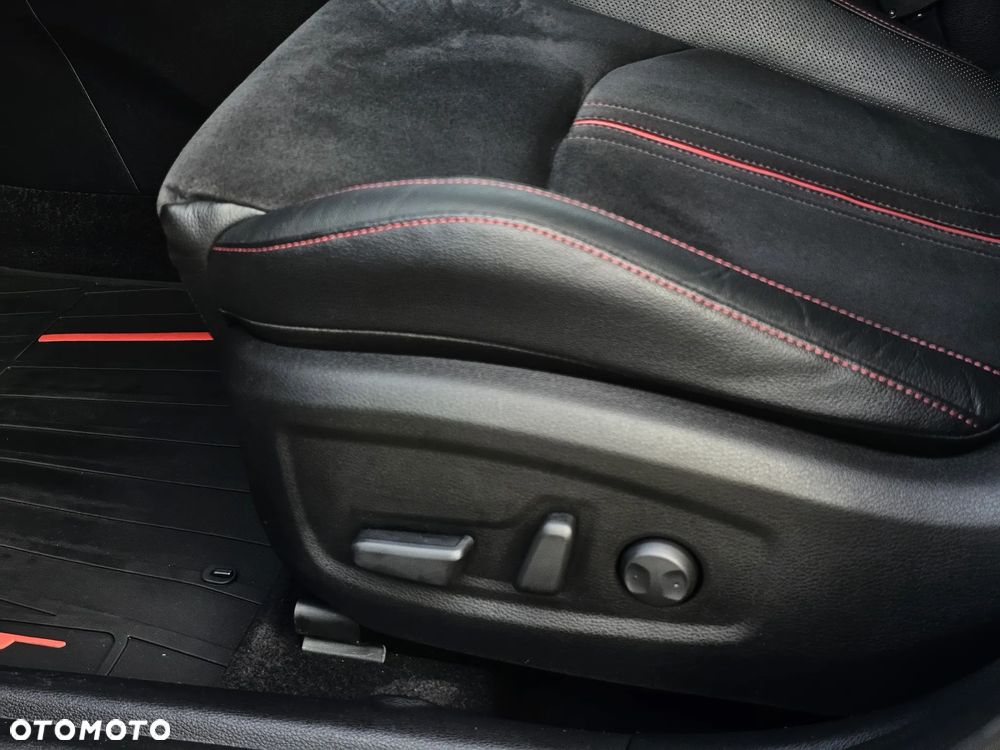 Kia Ceed - 12