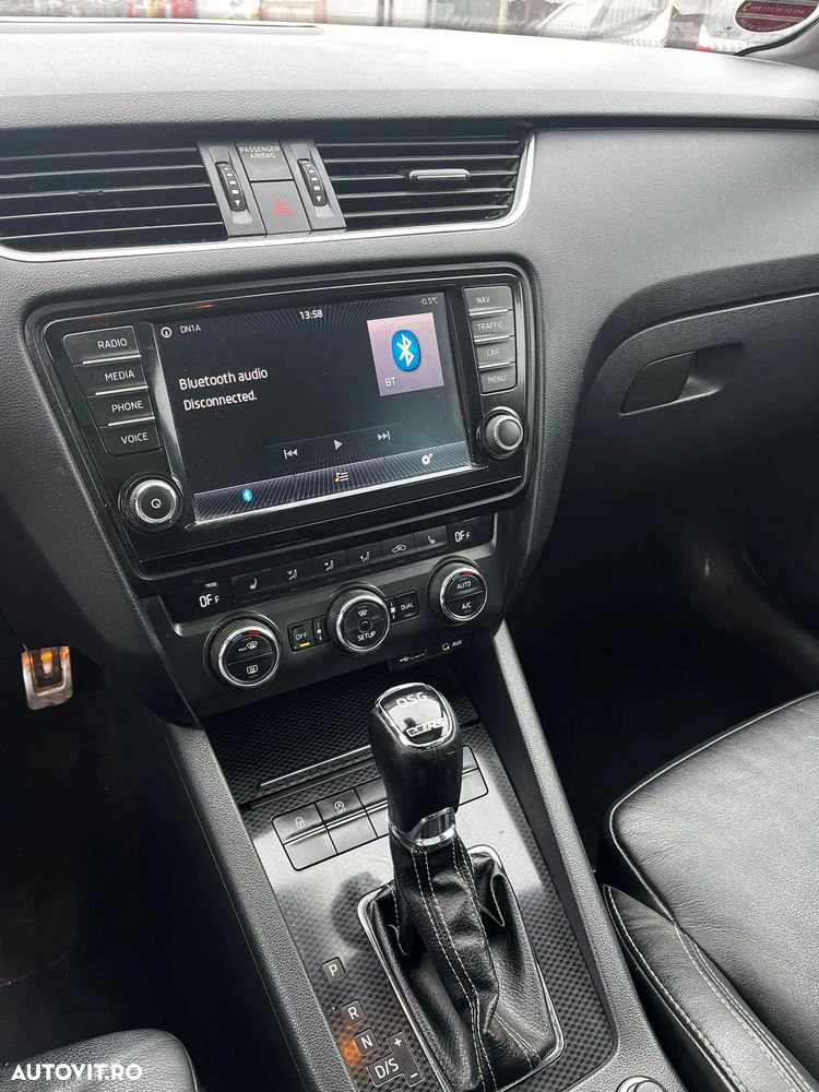 Skoda Octavia 2.0 TDI (Green tec) DSG RS - 38