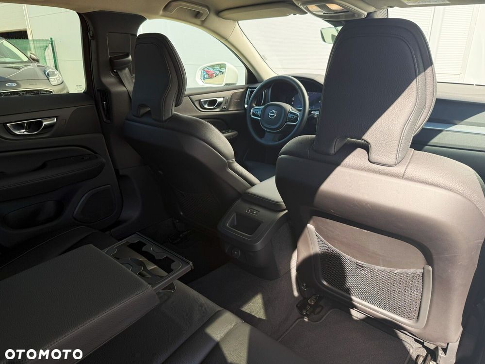 Volvo V60 Cross Country Plus B5 B AWD - 33