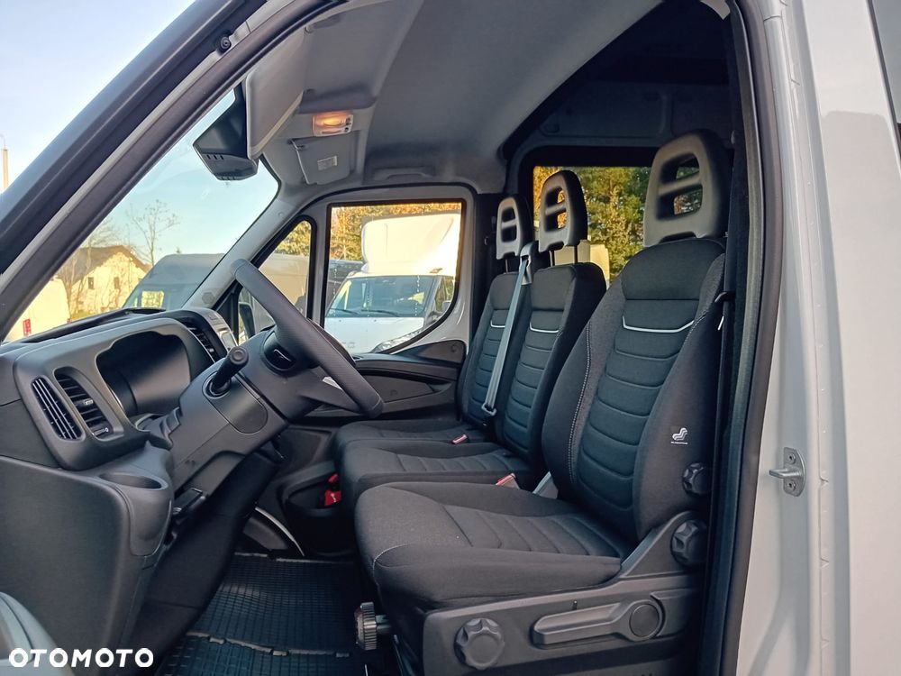 Iveco DAILY 35S18HV L4H2 3.0 180KM Brygadówka - 9