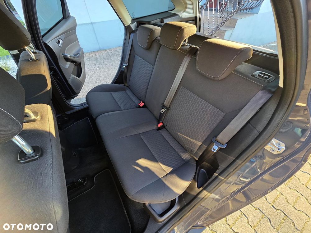 Ford Focus 1.0 EcoBoost Ambiente - 29