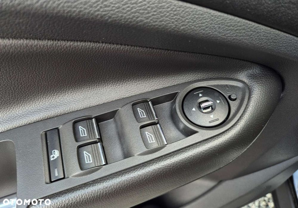 Ford Kuga - 14