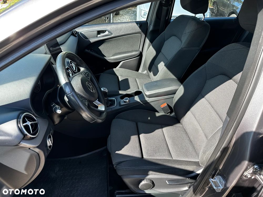 Mercedes-Benz Klasa B - 21