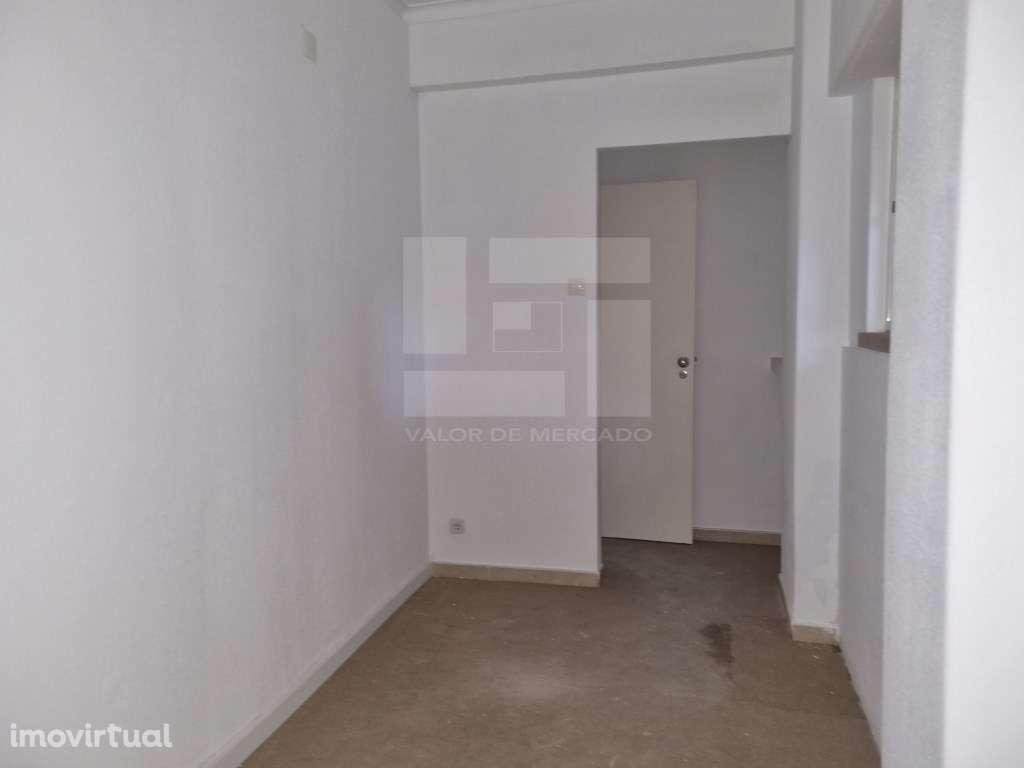 APARTAMENTO T2 - CALÇADA DOS MESTRES - Grande imagem: 3/26
