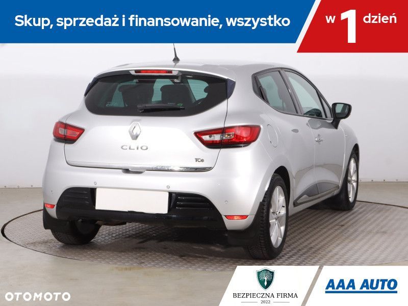 Renault Clio - 7