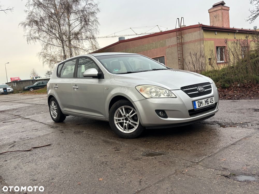 Kia Ceed 2.0 CVVT Spirit - 29