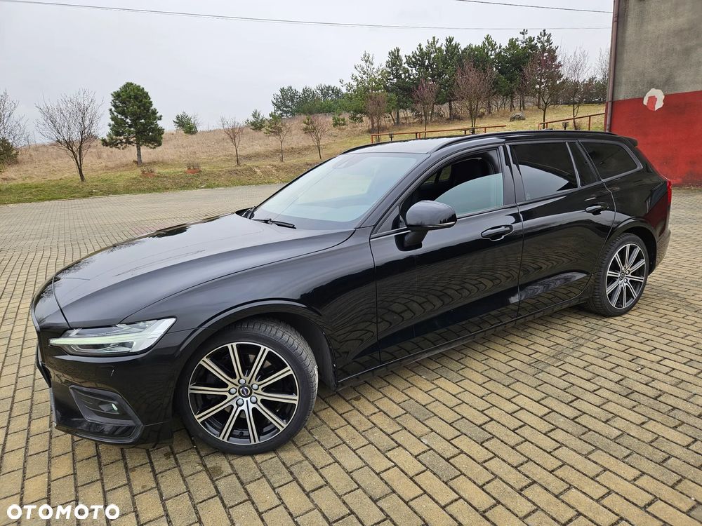 Volvo V60 D4 Momentum Pro - 2