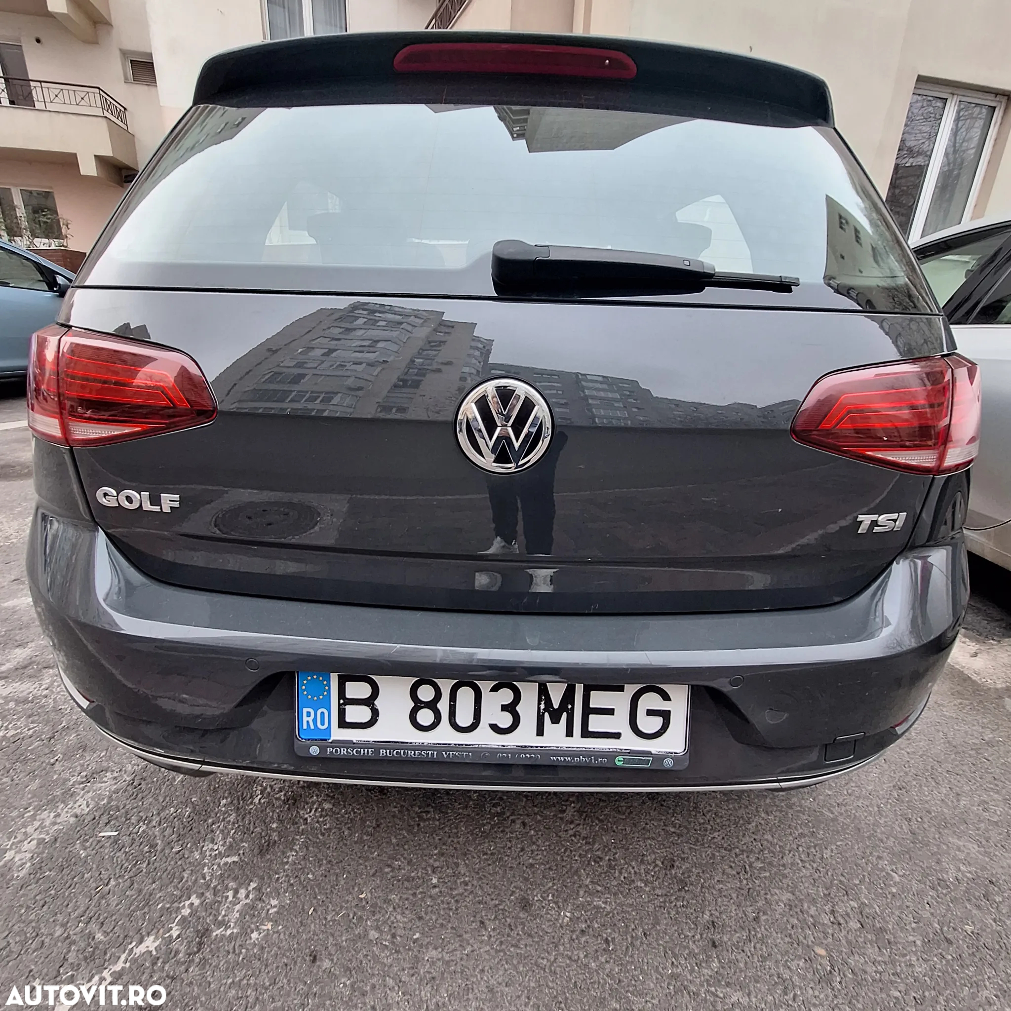 Volkswagen Golf 1.0 TSI DSG Comfortline - 4