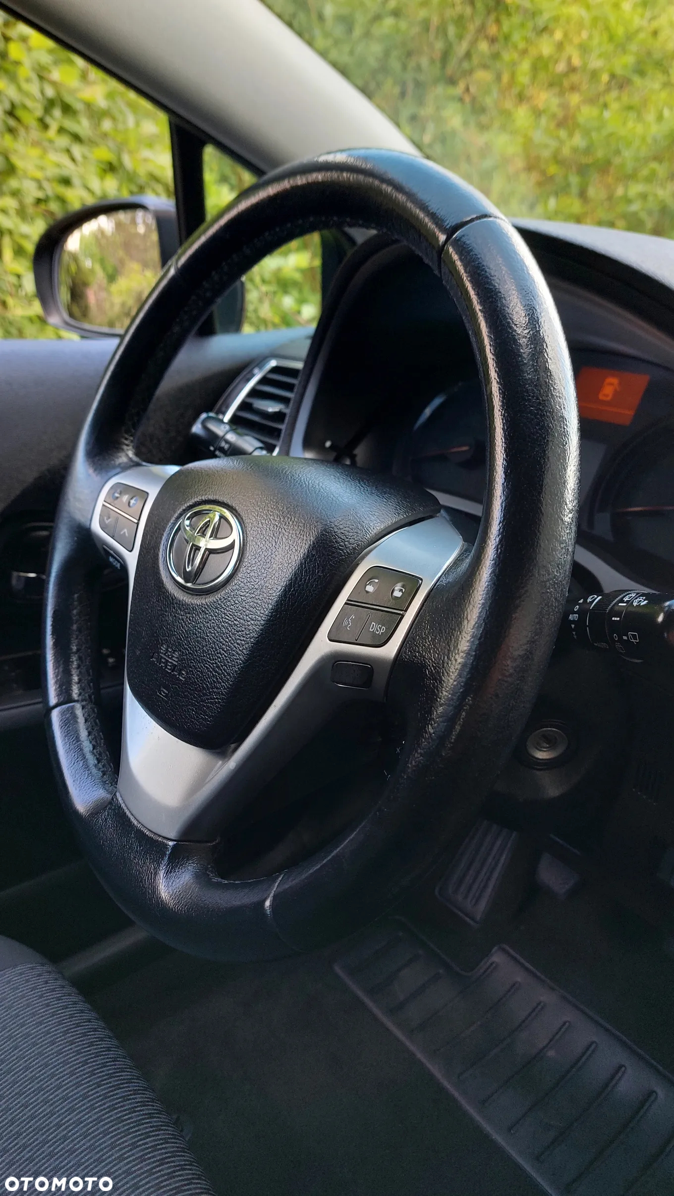 Toyota Avensis 1.8 Sol plus NAVI - 26