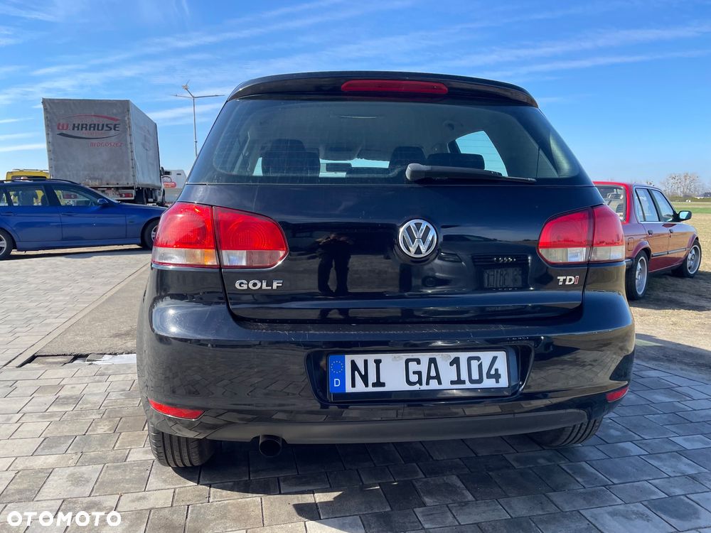 Volkswagen Golf 1.6 TDI DPF Trendline - 11