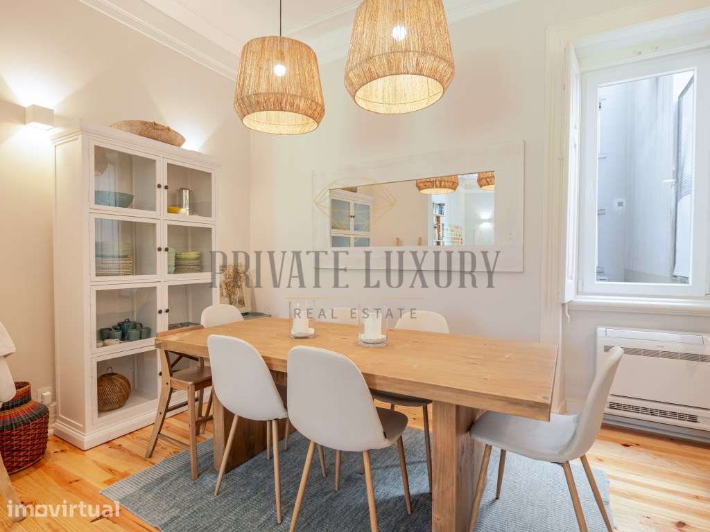 Apartamento T5 com jardim privativo nas Avenidas Novas - Grande imagem: 2/37