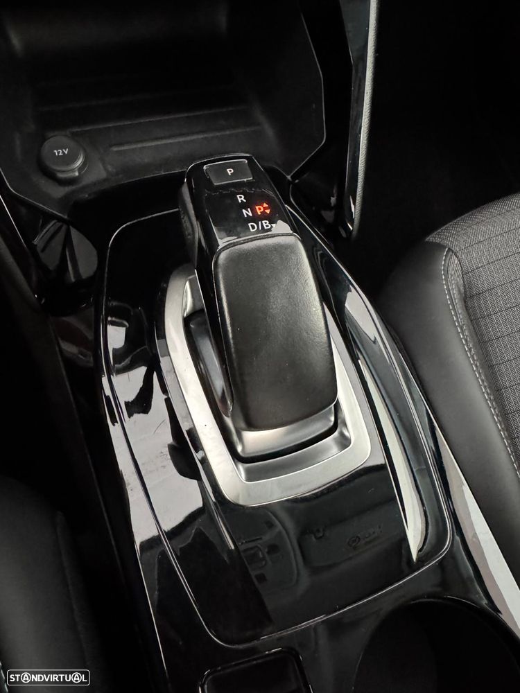 Peugeot e-2008 50 kWh GT Pack - 16