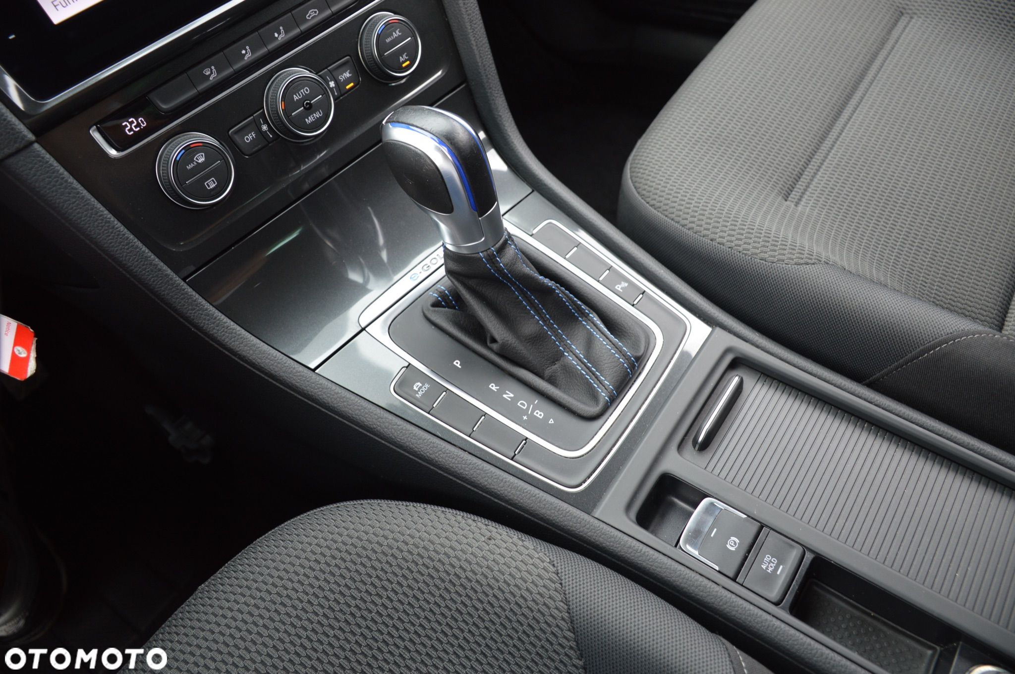 Volkswagen Golf e-Golf - 17