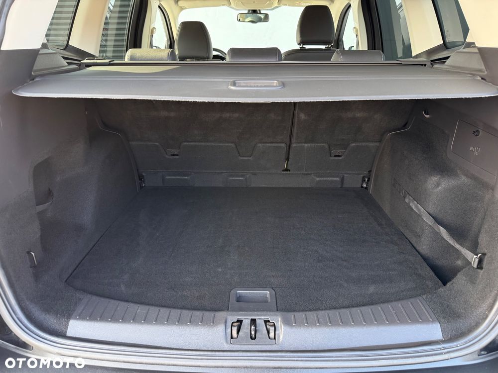 Ford Kuga 1.5 EcoBoost 2x4 Titanium - 35