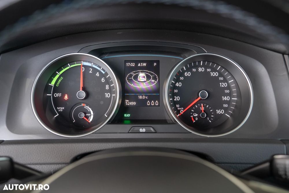 Volkswagen Golf - 16