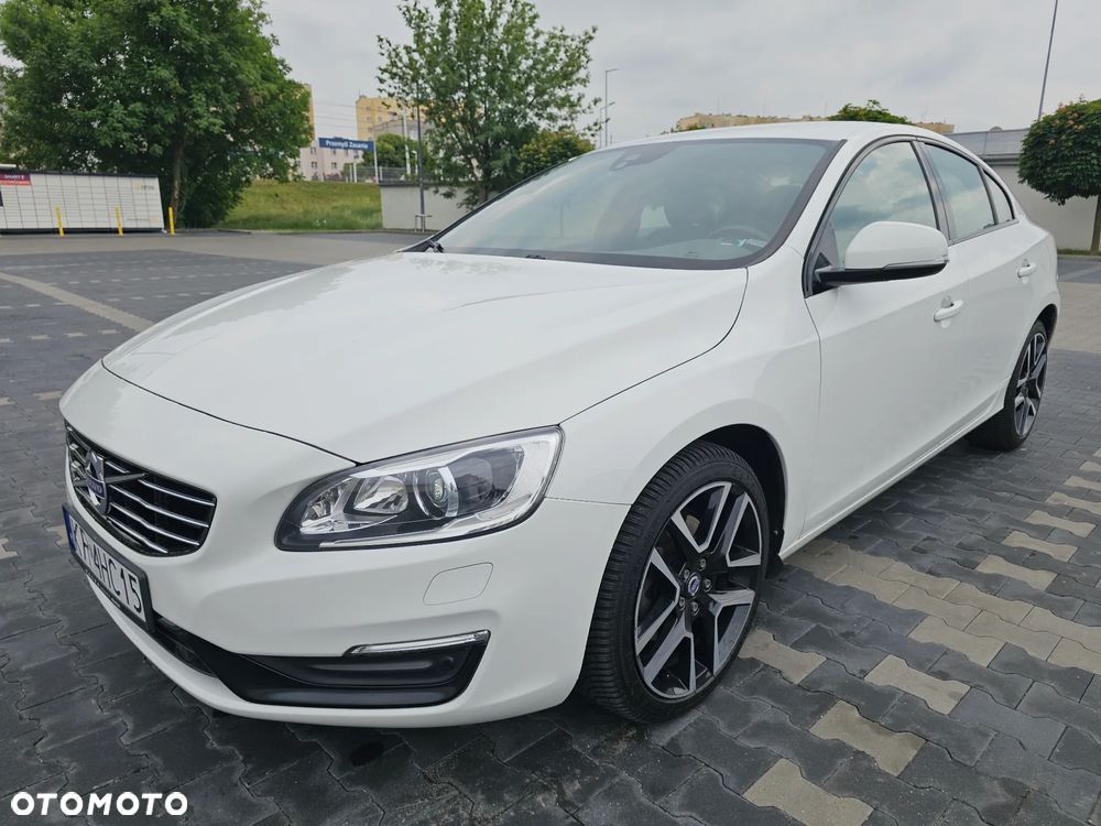 Volvo S60 T3 Drive-E Momentum - 4