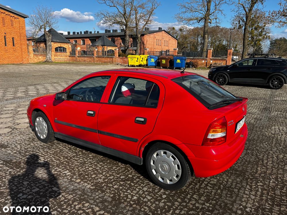 Opel Astra 1.4 - 3