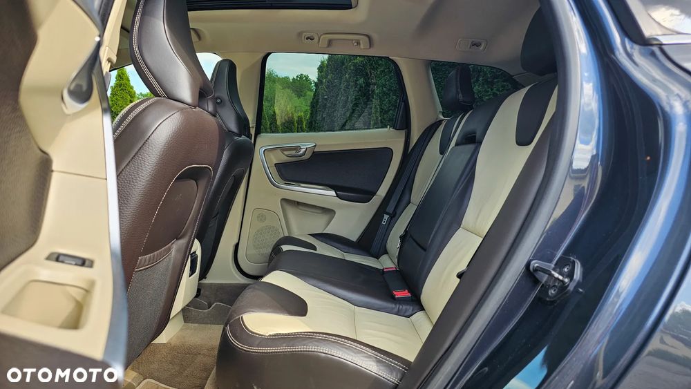 Volvo XC 60 - 22