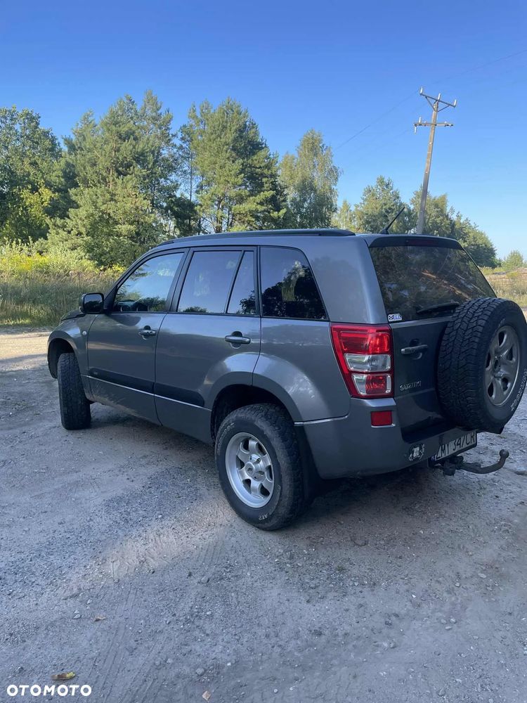 Suzuki Grand Vitara 2.0 - 3