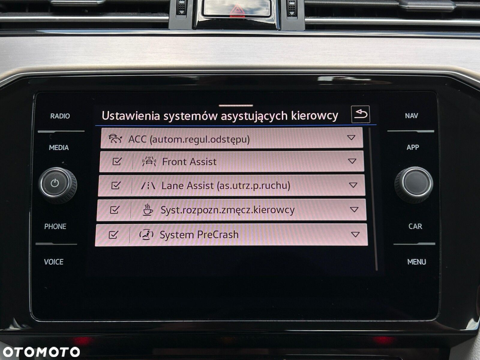 Volkswagen Passat 2.0 TDI EVO Elegance - 26