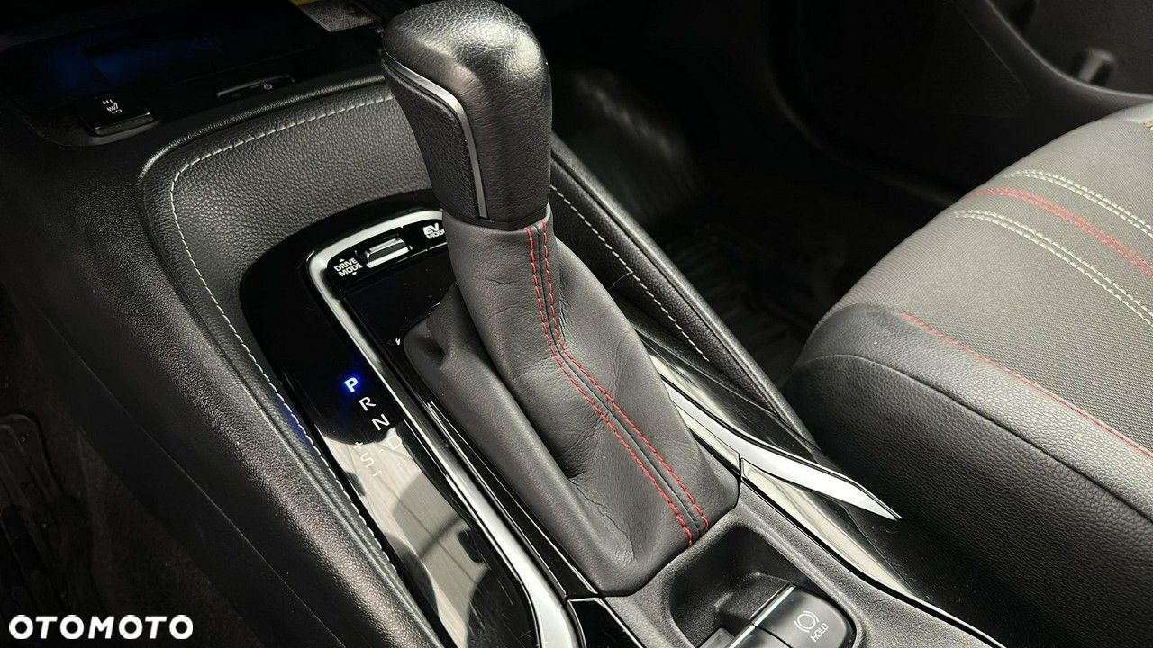 Toyota Corolla 2.0 Hybrid GR Sport - 18