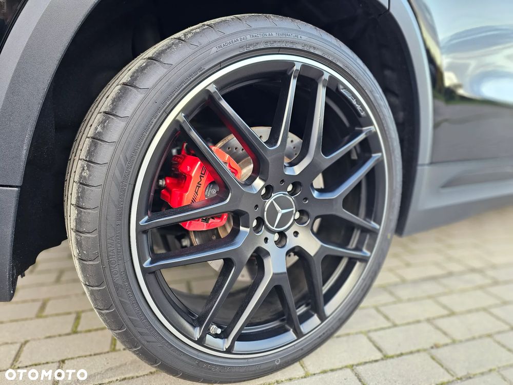 Mercedes-Benz GLA - 15