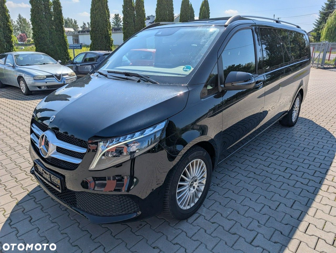 Mercedes-Benz Klasa V - 1