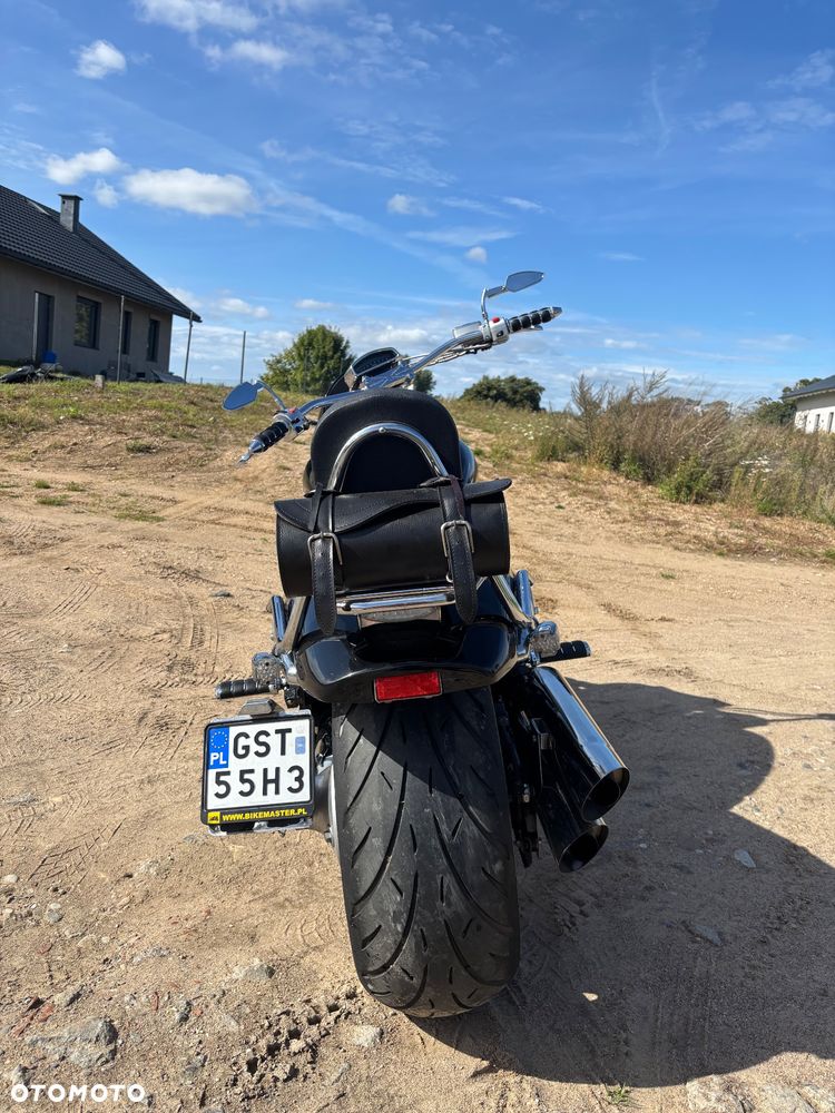 Suzuki Intruder - 8