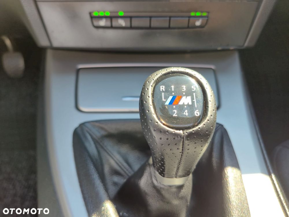 BMW Seria 3 320i - 29